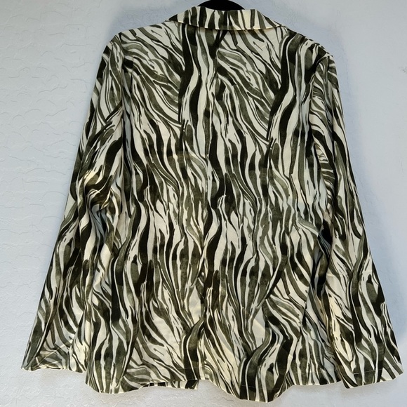 Halara V Neck Watercolor Print Blazer - Picture 4 of 10